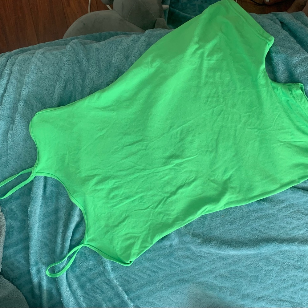 neon green romper !
